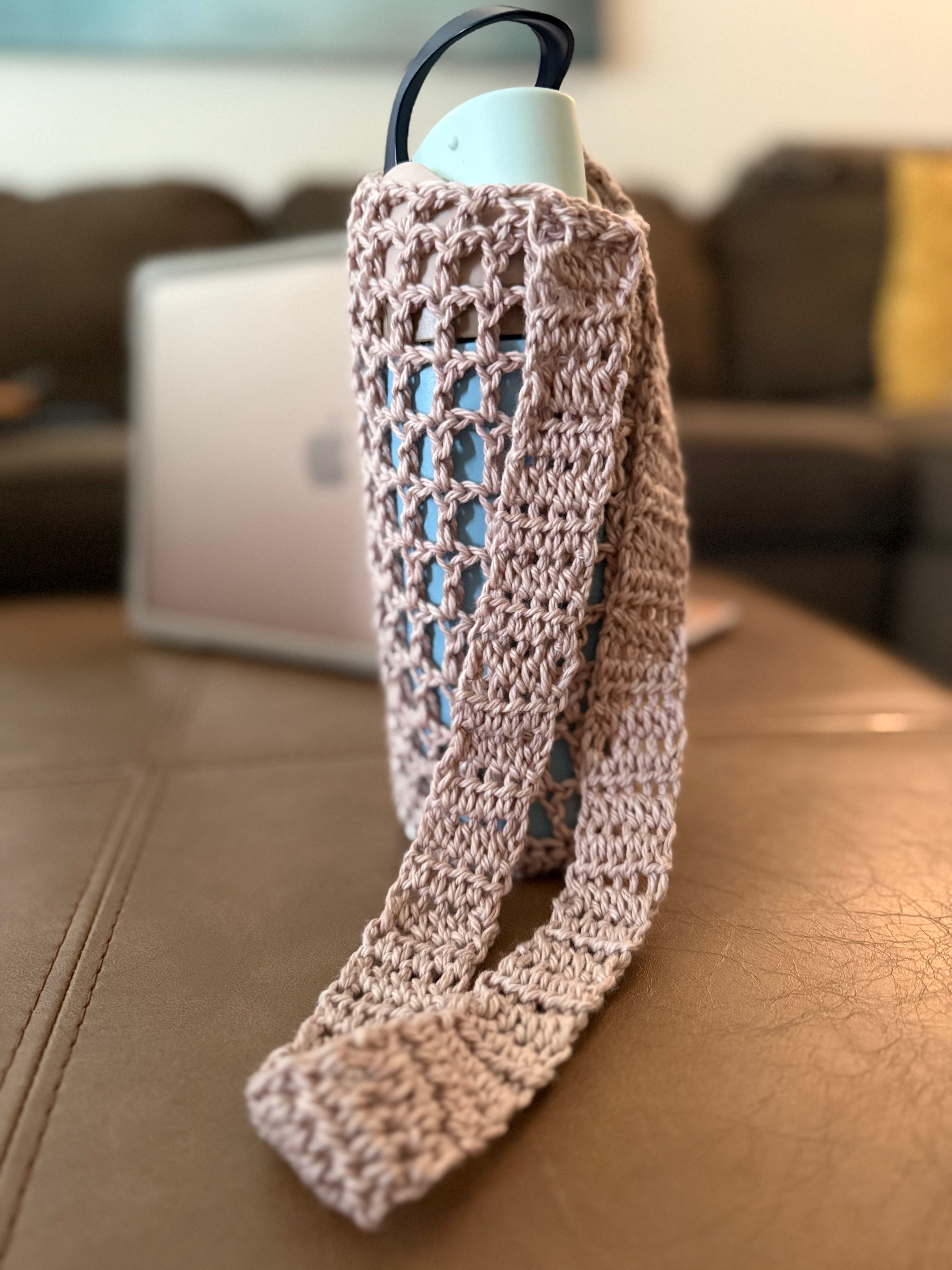 Water Bottle Holder - Pink and White